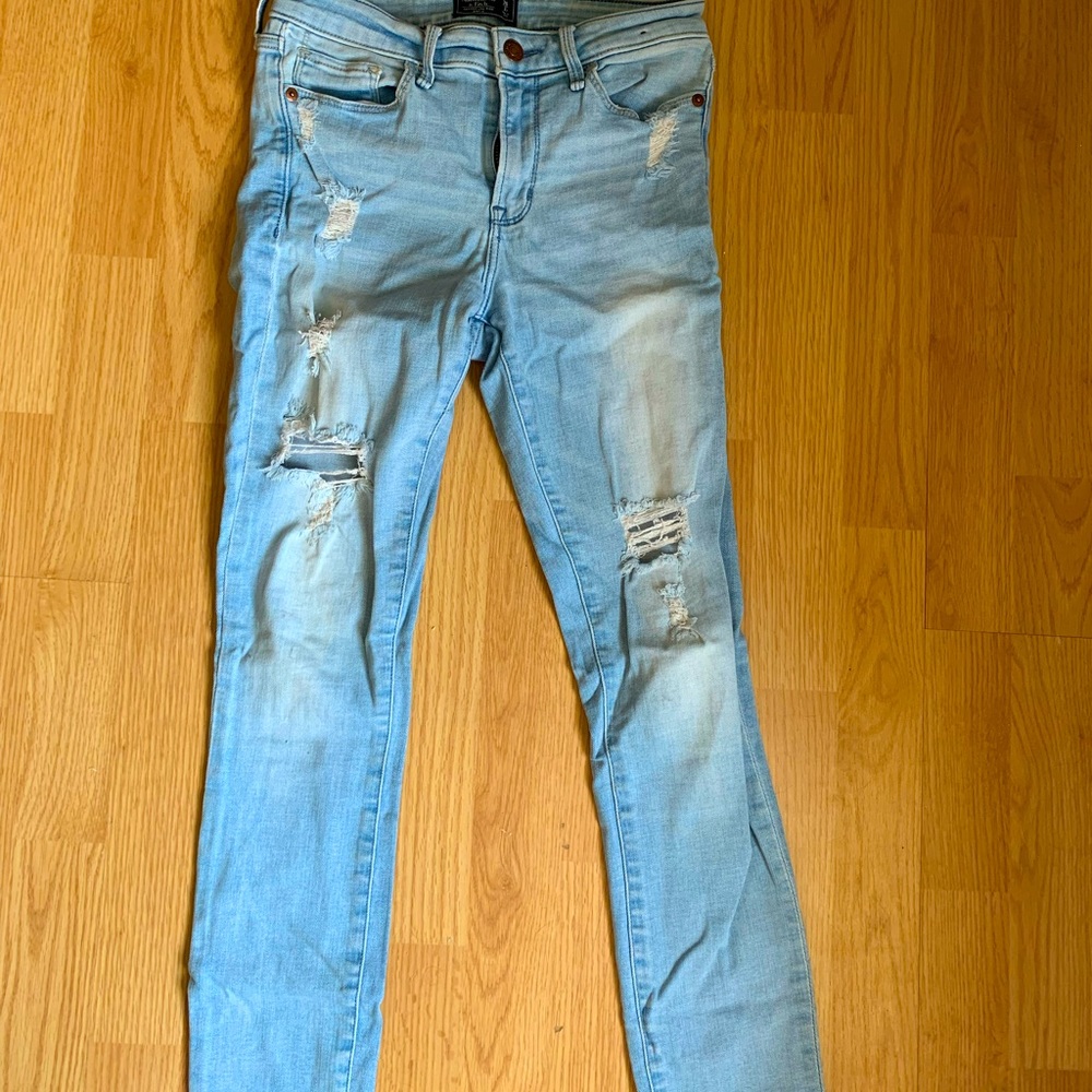 Super comfy Abercrombie and finch jeans